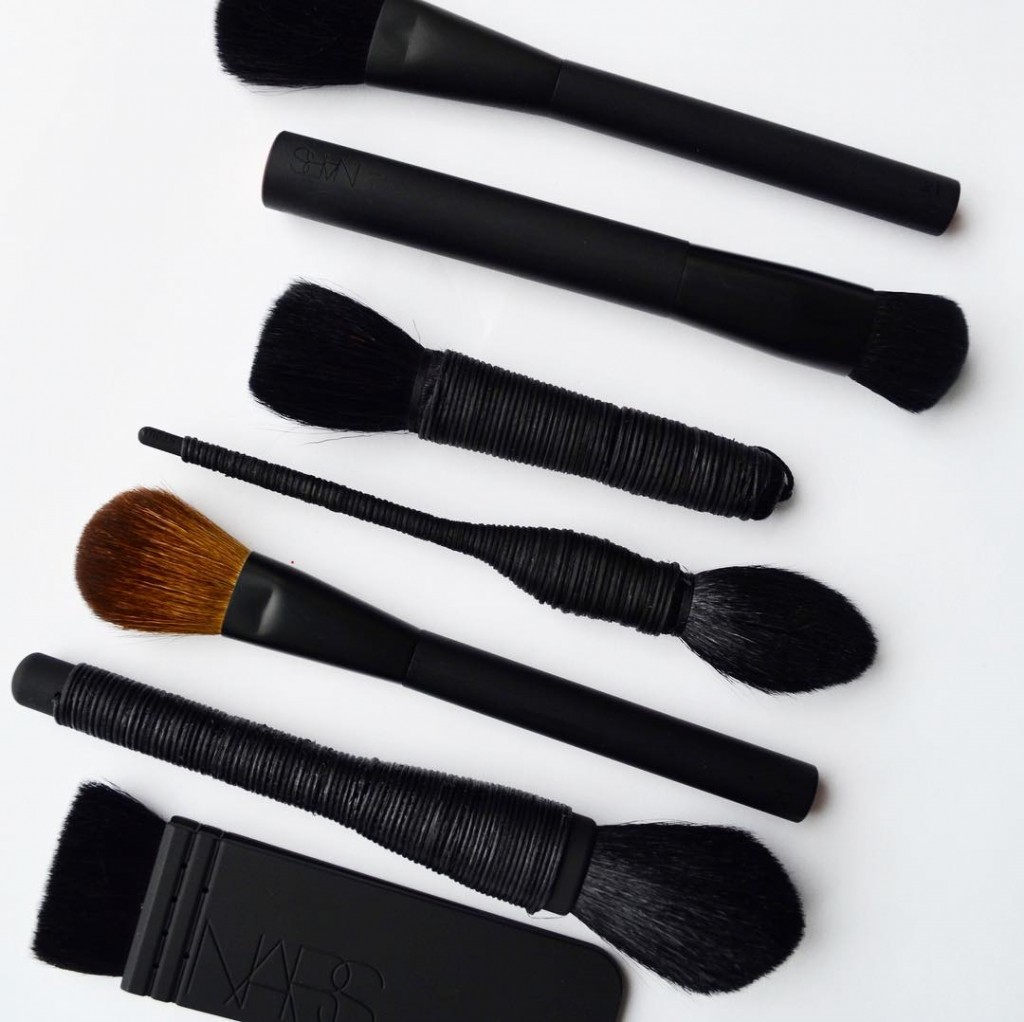 6 Brush Make Up Unik Buat Kamu Pecinta Makeup