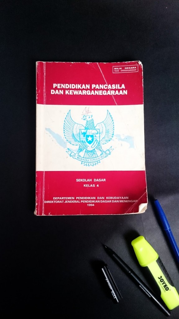 8 Buku Pelajaran Legendaris Anak 90an yang Pasti Masih Diingat