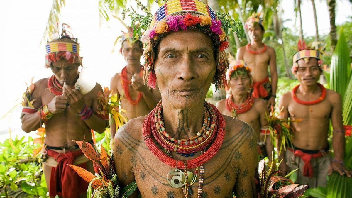 8 Suku  Pedalaman  Indonesia yang Masih Terasing dan Nyaris 