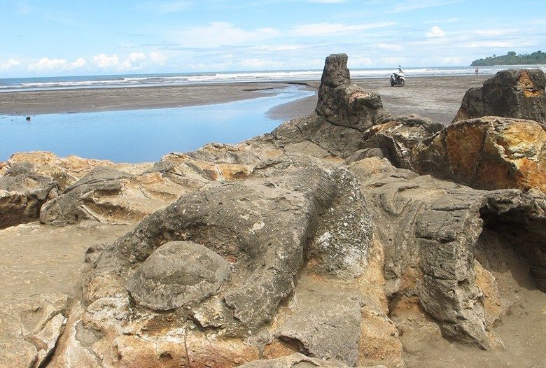 11 Tempat Wisata di Padang Paling Populer yang Wajib 