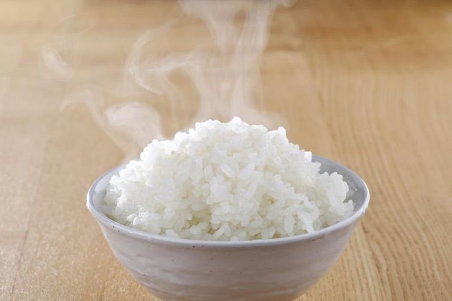 Ilustrasi: Tak perlu khawatir dengan sisa nasi saat berbuka, Anda bisa memakannya kembali saat sahur. Berikut tips untuk menambah kelezatannya.