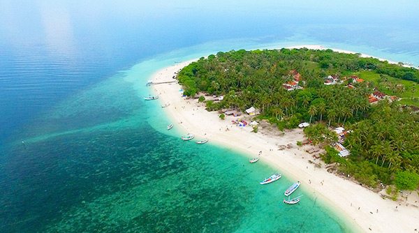 Ini Dia 5 Pantai Mempesona Di Madura Yang Bikin Hatimu Bahagia