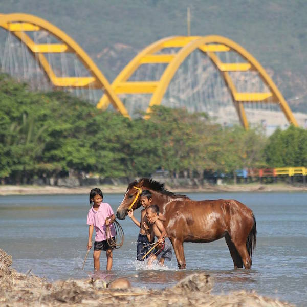 5 Wisata Pantai Sulawesi Tengah Yang Bisa Mengalahkan Bali