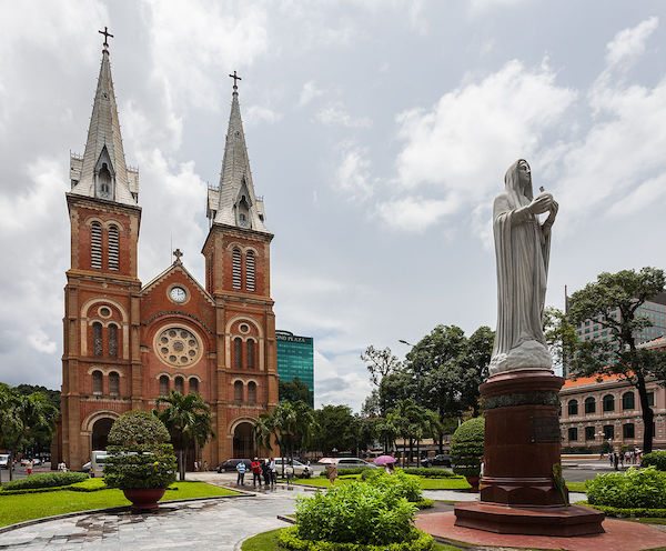 Yuk, Kunjungi 5 Tempat Menarik di Ho Chi Minh City Berikut ...