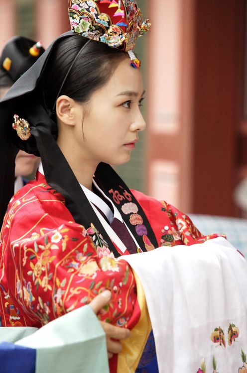 Berikut Makna Warna Baju Tradisional Korea yang Harus Kamu 