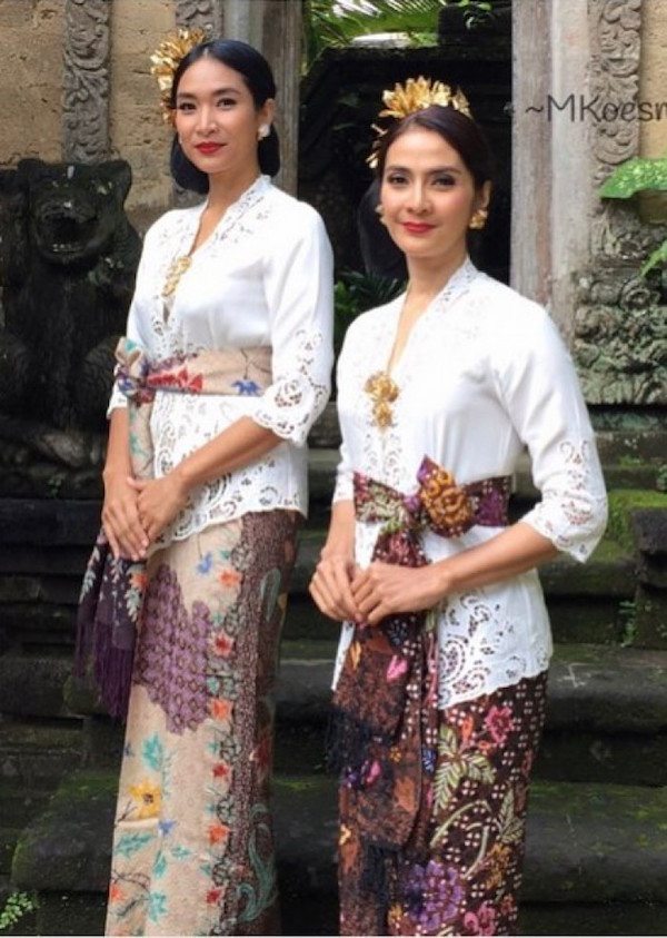  Saat ini dunia fashion sudah semakin berkembang dan maju 20+ Baju Kebaya Bali Ibu Dan Anak, Yang Modiѕ!