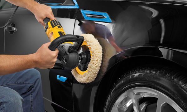 Membandingkan Poles Mobil Regular vs Ceramic Coating Agar Mobil Tetap Kece