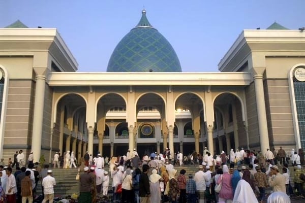 7 Keutamaan Sholat Tarawih Berjamaah Ini Perlu Kamu Ketahui