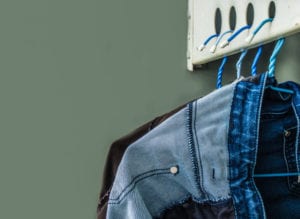 Cara Mencuci Celana Jeans Agar Tidak Luntur dan Awet Terus