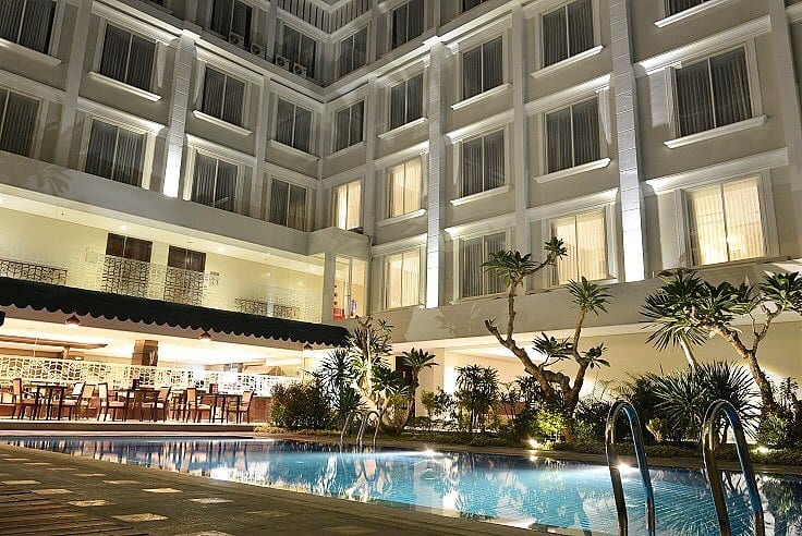 5 Hotel yang Ada Kolam Renang di Jogja, Harga di bawah 500 Ribu