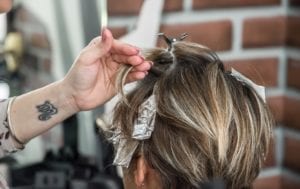 Ingin Bleaching  Rambut  Kenali Fakta dan Caranya