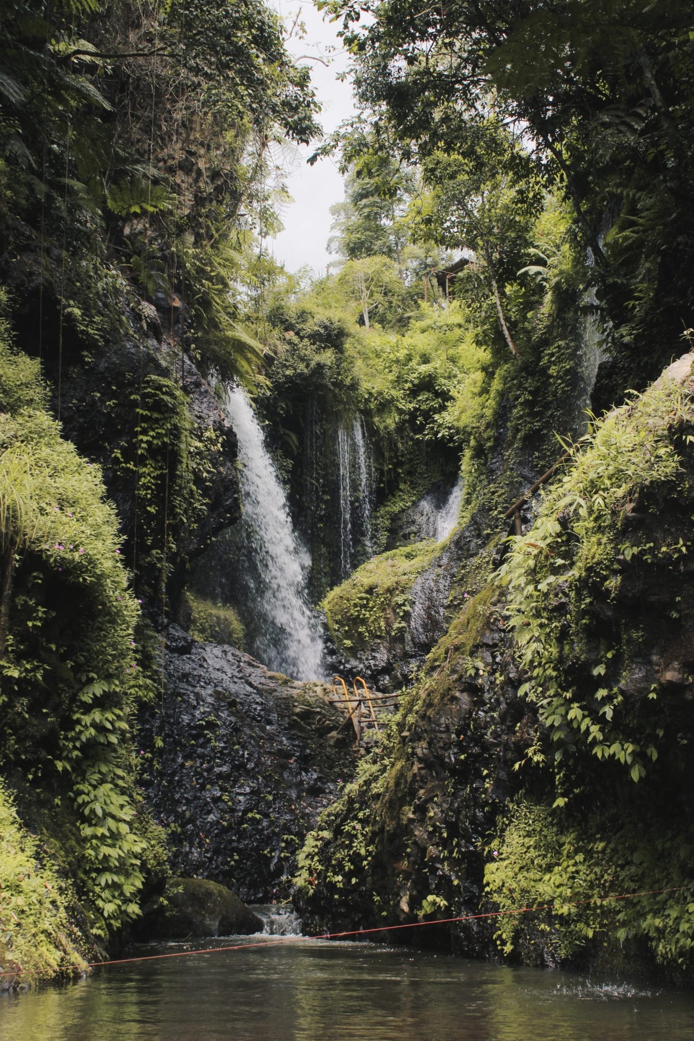 Curug Leuwi Hejo, Rasakan Sensasi Air Terjun yang Dingin dan Sejuk