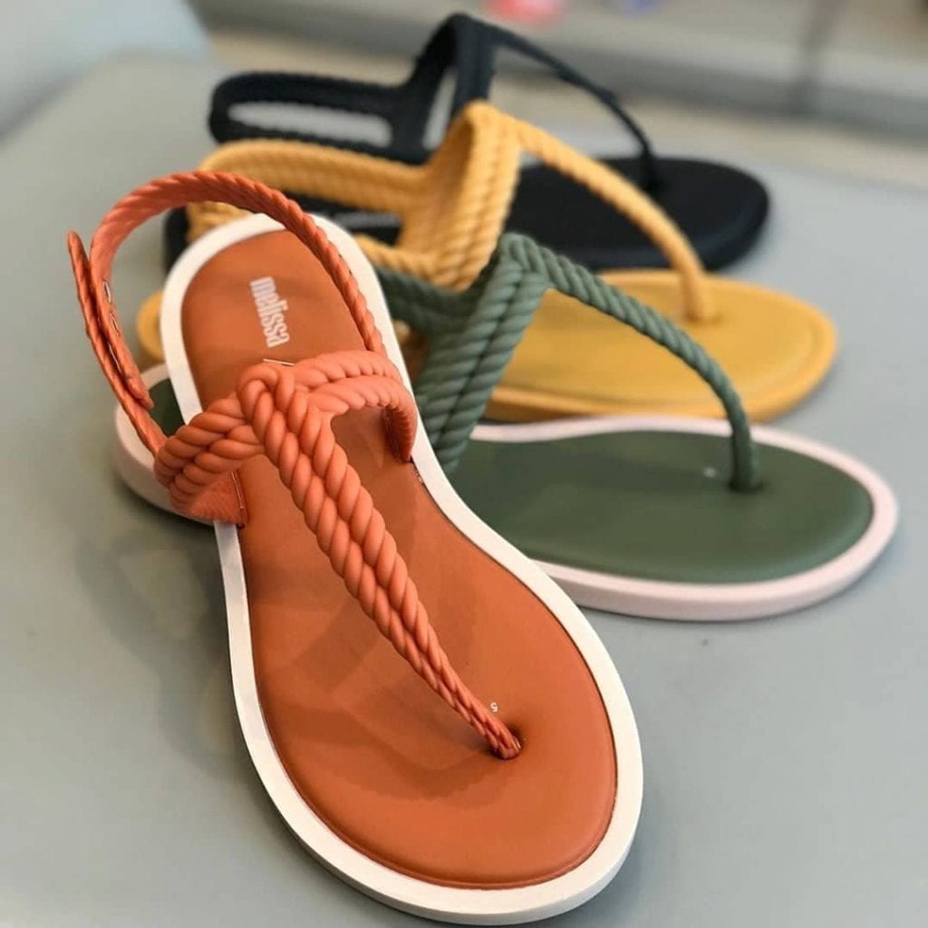 Lagi Cari Sandal  Jepit yang Keren dan Stylish Coba Pilih 