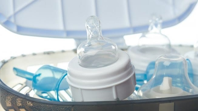 Ingin Beli Sterilizer Dot Bayi? Ketahui Dulu Tipsnya Agar Tak Salah