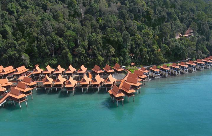 6 Water Chalets In Malaysia To Be A Mermaid