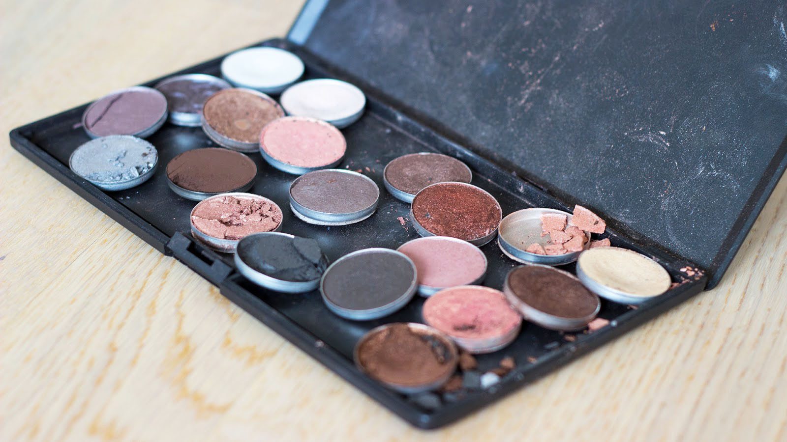 8 Awesome Tips Every Beauty Junkie Needs To Know!