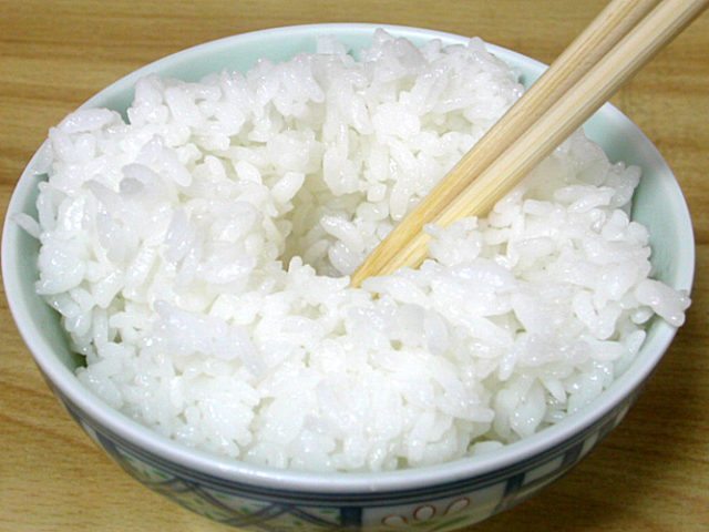 Chopsticks in rice taboo