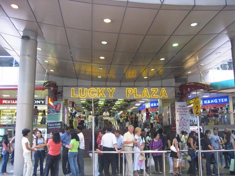 Lucky Plaza Money Changers