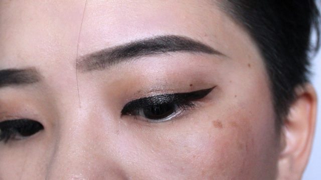 Double eyelid lace with makeup