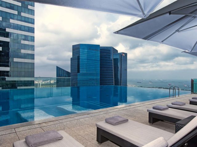 westin singapore infinity pool