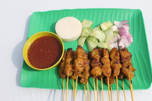 6. Rasa Istimewa Waterfront Restaurant - halal Asian food