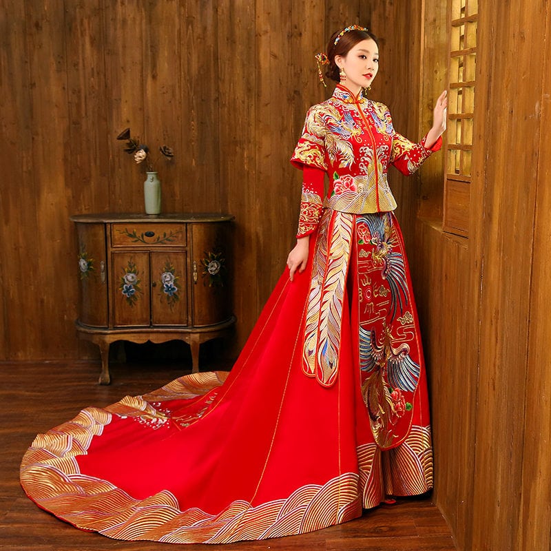 Phoenix embroidery Chinese wedding dress