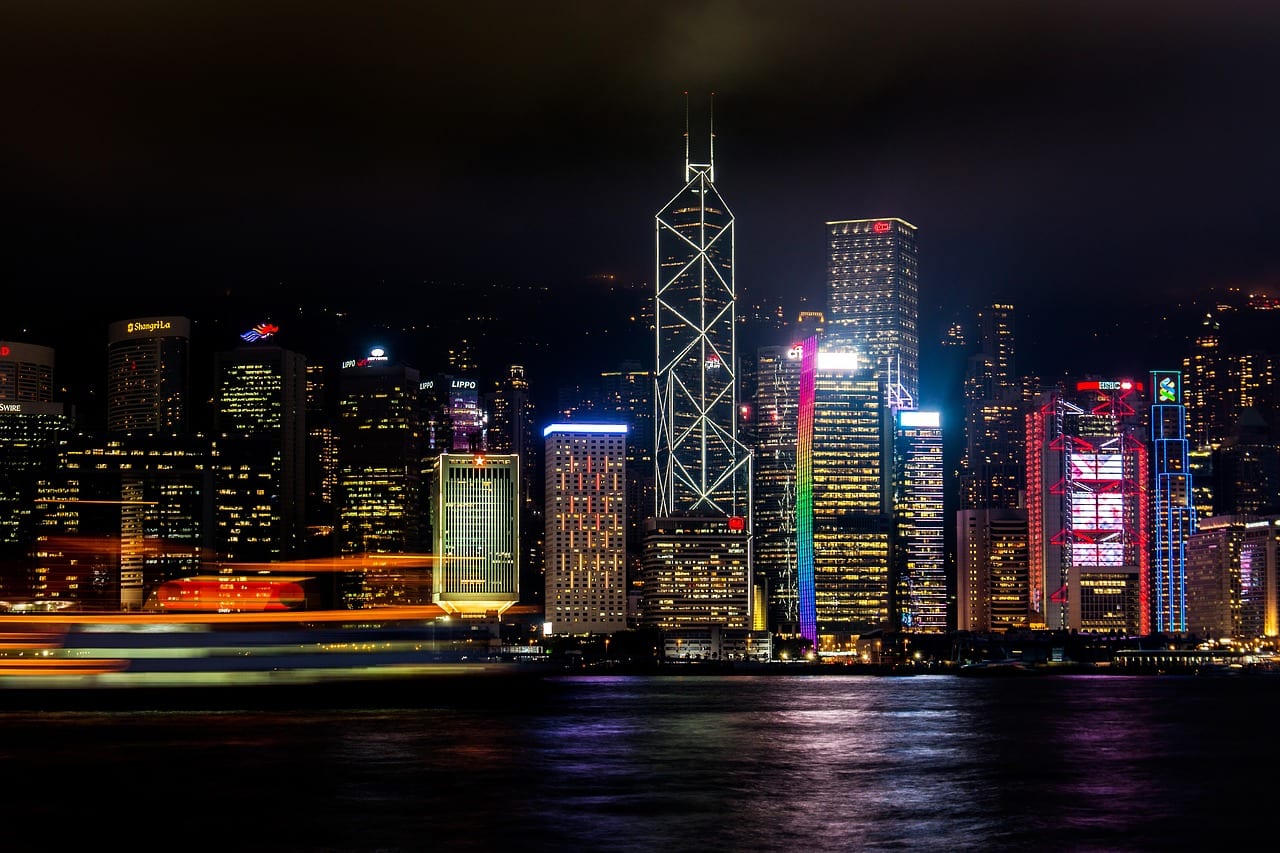 香港自由行看夜景私房景點6選 太平山 尖沙嘴海邊 越夜越美麗