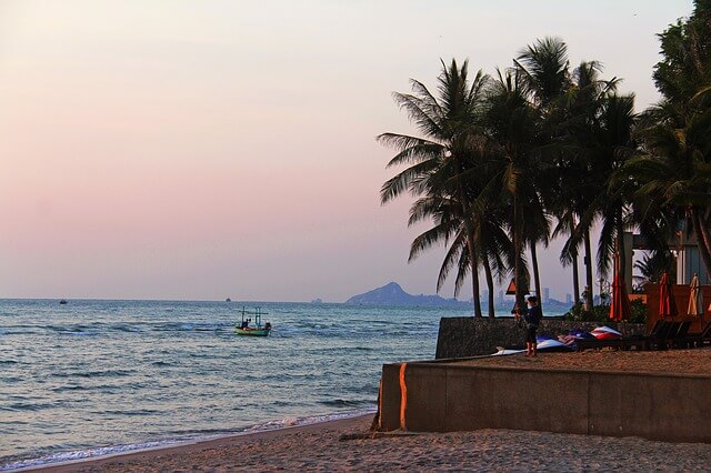 華欣景點Suan Son Pradipat Beach